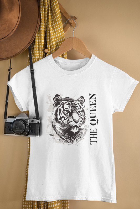 The Queen Tigress - Regal Grace The Queen Printed cotton round neck t-shirt (White)