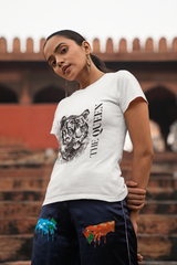 The Queen Tigress - Regal Grace The Queen Printed cotton round neck t-shirt (White)